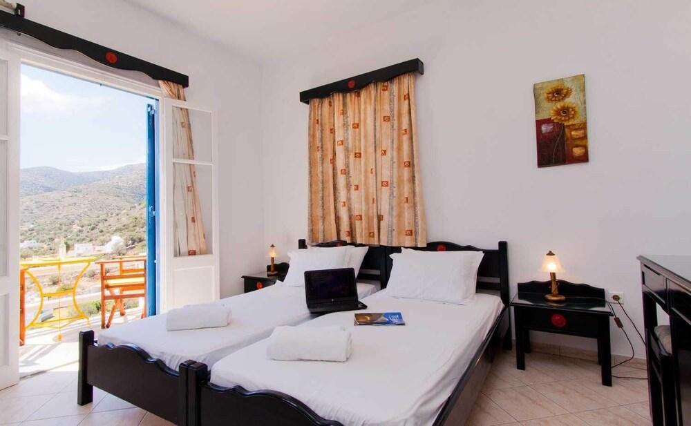 Venikouas Hotel Platis Gialos  Extérieur photo