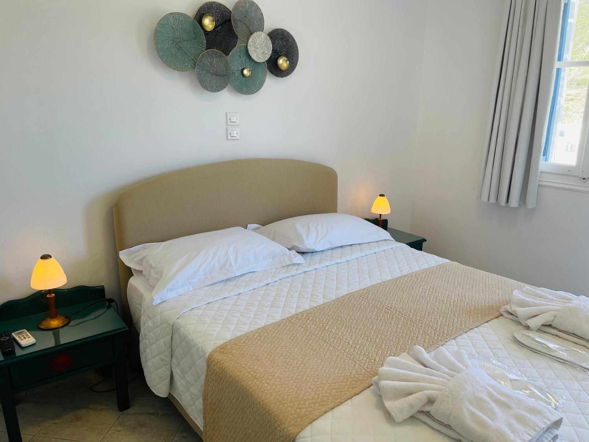 Venikouas Hotel Platis Gialos  Extérieur photo